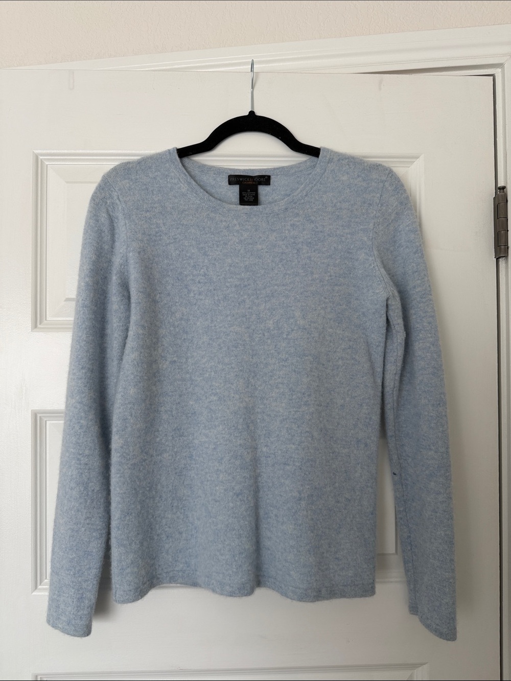 Preswick & Moore cashmere Pale Blue Crewneck Sweater